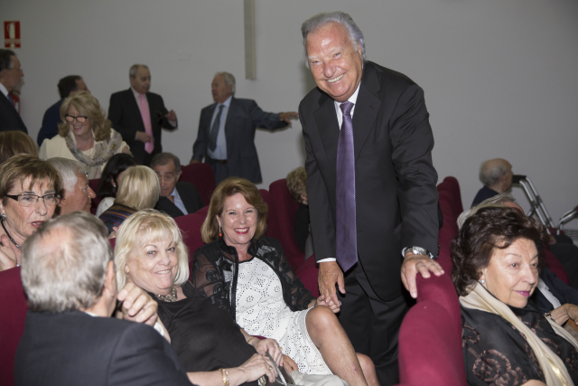 VBX4QZ5YXRKAXIXAWIKK