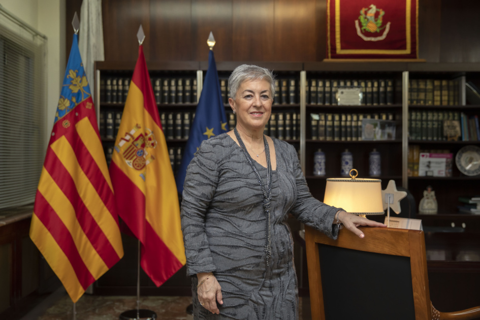 Dra. Dña. Mª Rosario González Candelas